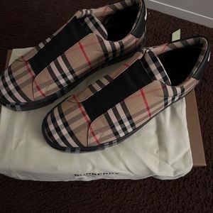 Burberry Markham Men’s Sneakers size 9